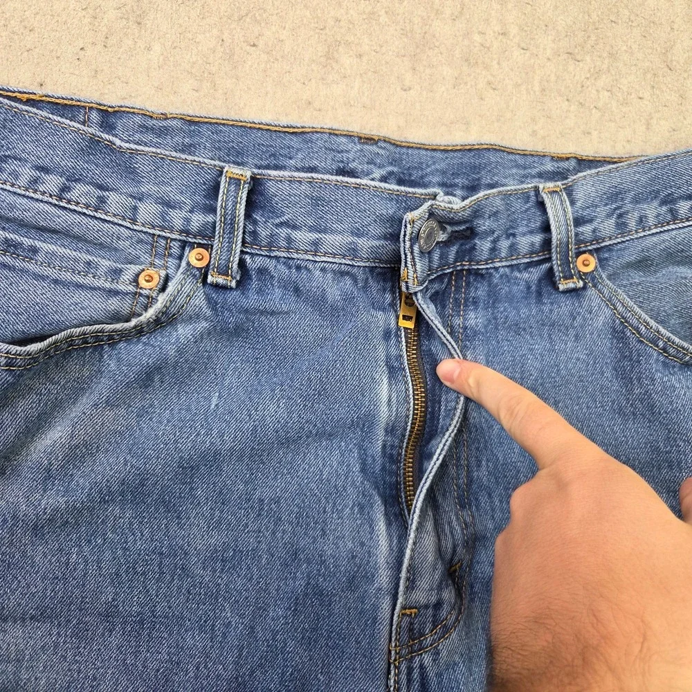 Levi's 505 Jeans Mens 38x32 Blue Denim Regular Fit 100% Cotton Straight Leg
